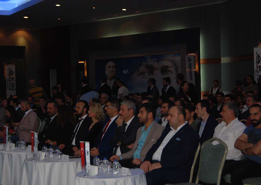 img/organizasyon_fotograflari/odul-toreni/AKINSOFT-14-Bonus-Toreni-Goruntuleri-Antalya-21.jpg