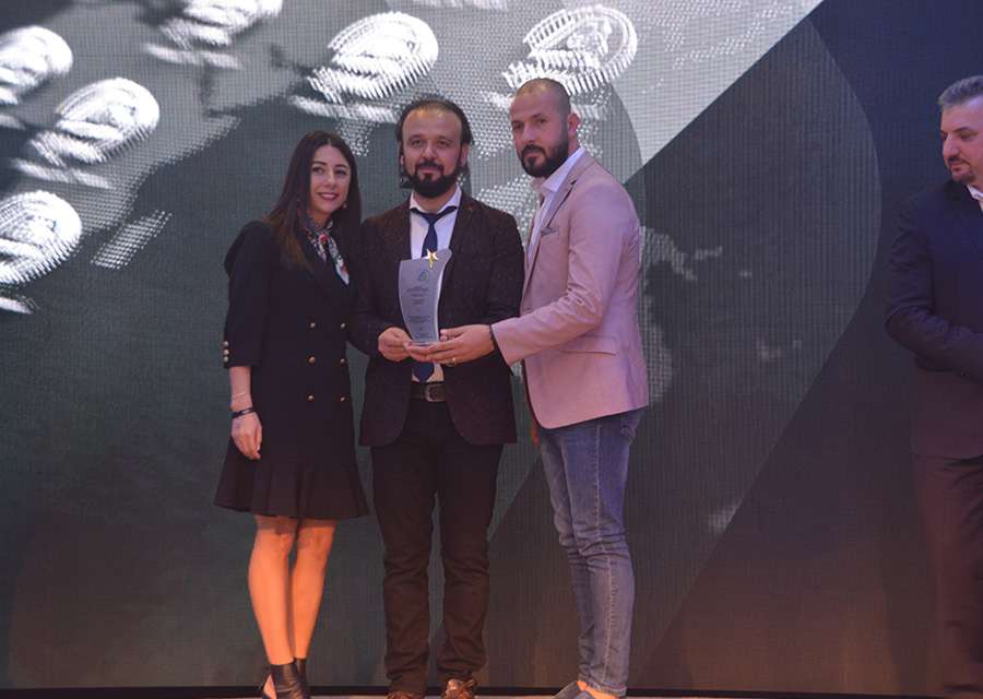 img/organizasyon_fotograflari/odul-toreni/Dr-Ozgur-AKIN-Plaket-AKINSOFT-14-Bonus-Toreni-Goruntuleri-Antalya-4.jpg