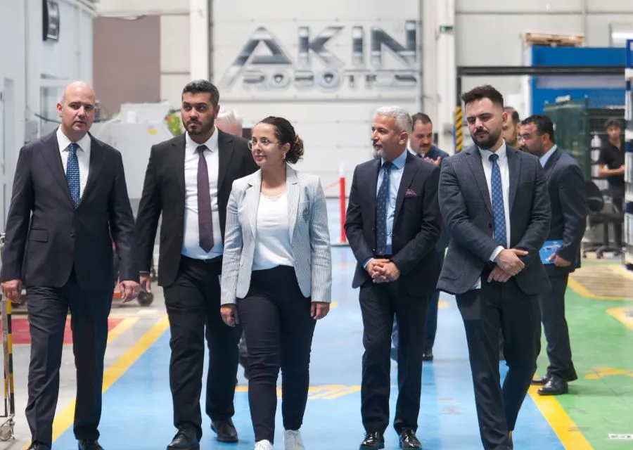 Milletvekili Dr Ömer İleri AKINROBOTICSte