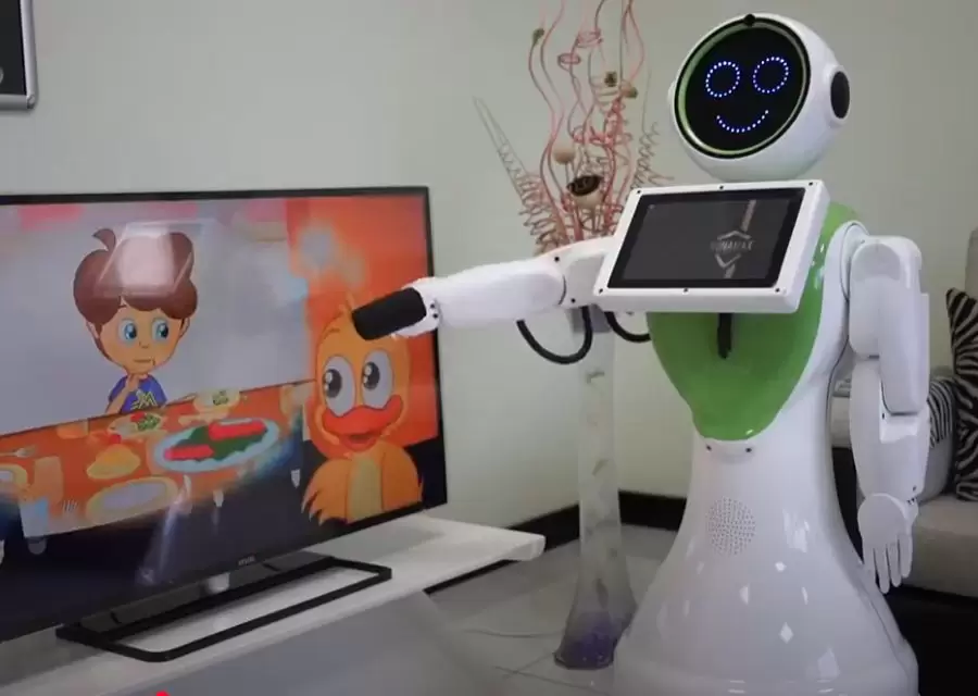 AKINROBOTICS İnsansı Robotları Nunamax Reklam Çekimi