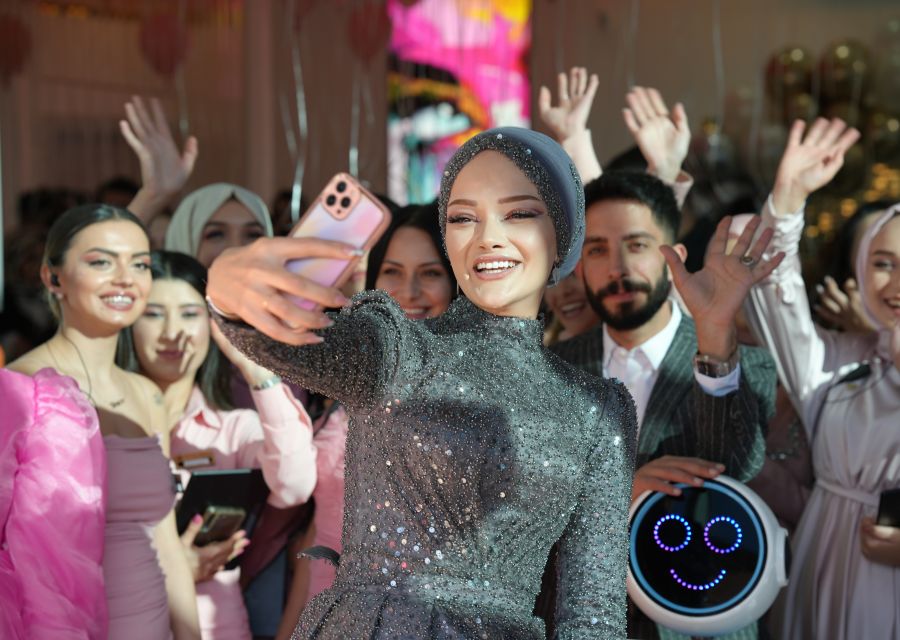 Mini Ada Şulemsi Güzellik Merkezi Açılışında