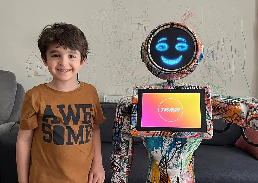 Mini Ada Teomanın Doğum Gününe Katıldı