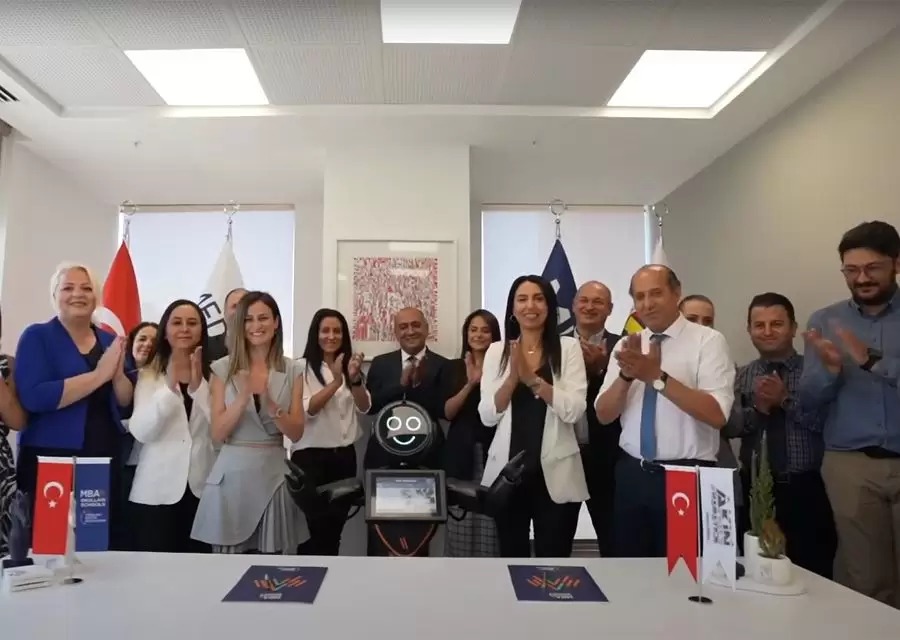 Fahri Öğrenci Ünvanı Alan Mini ADAlar MBA Eğitim Kurumlarında