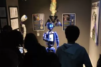 Robotlarla Yaşamak: Uyum mu Bağımlılık mı?